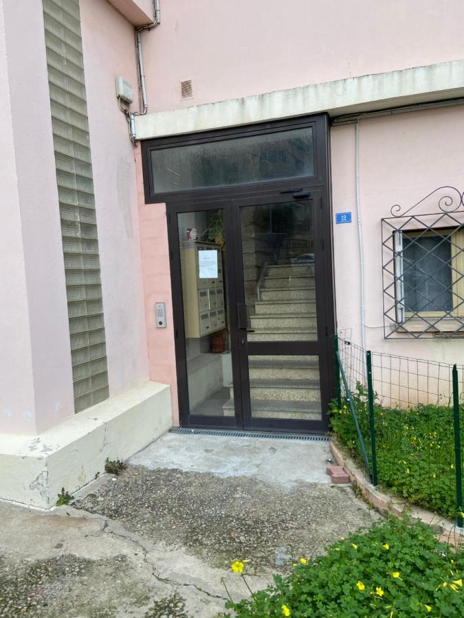 Ajaccio Magnifique T2 45M2 Neuf 5 Personnes Clim Wifi Stationnement Gratuit Centre Ville Plage A 300M Exterior foto