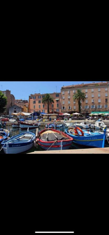 Ajaccio Magnifique T2 45M2 Neuf 5 Personnes Clim Wifi Stationnement Gratuit Centre Ville Plage A 300M Exterior foto