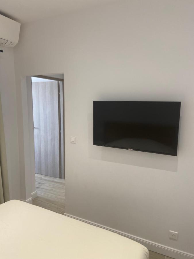 Ajaccio Magnifique T2 45M2 Neuf 5 Personnes Clim Wifi Stationnement Gratuit Centre Ville Plage A 300M Exterior foto